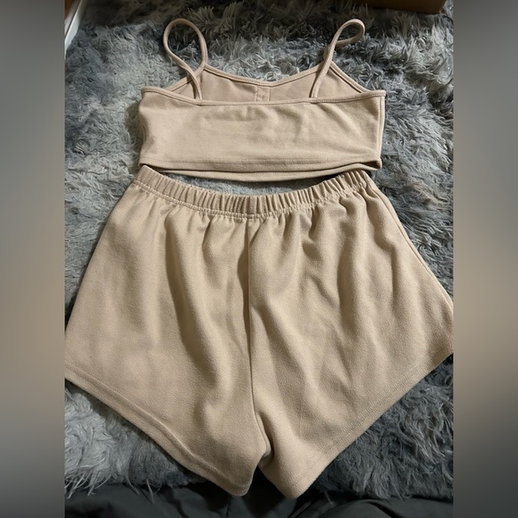 Matching Top & Shorts - Cream Color - Picture 7 of 7